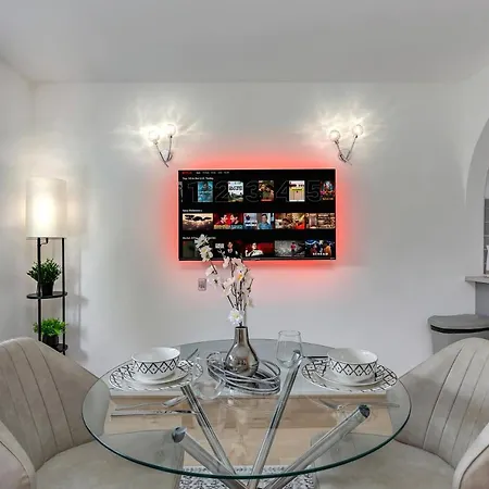 Aryas Apartments London Edgware Buitenkant foto