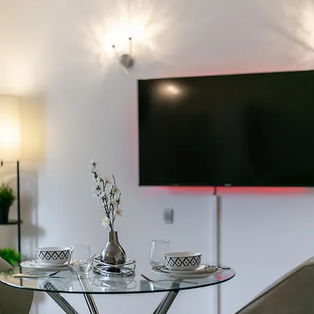 Aryas Apartments London Edgware Buitenkant foto