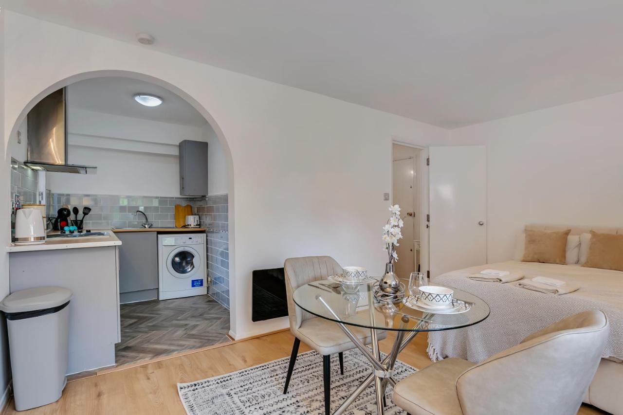 Apartment Aryas London *